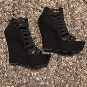 STEVE MADDEN WEDGES